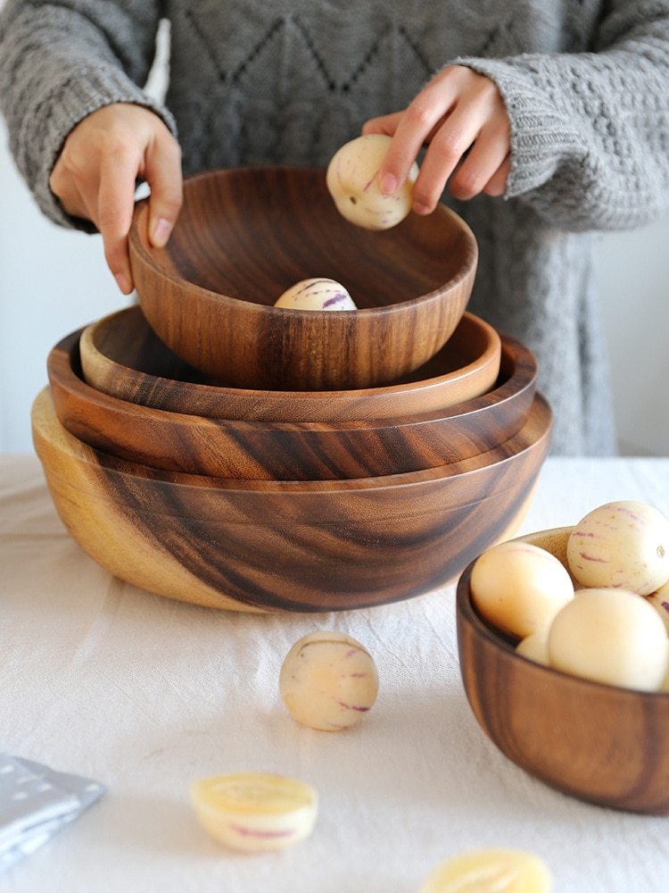 Durable and Stylish Acacia Wood Bowls - Dining Essentials