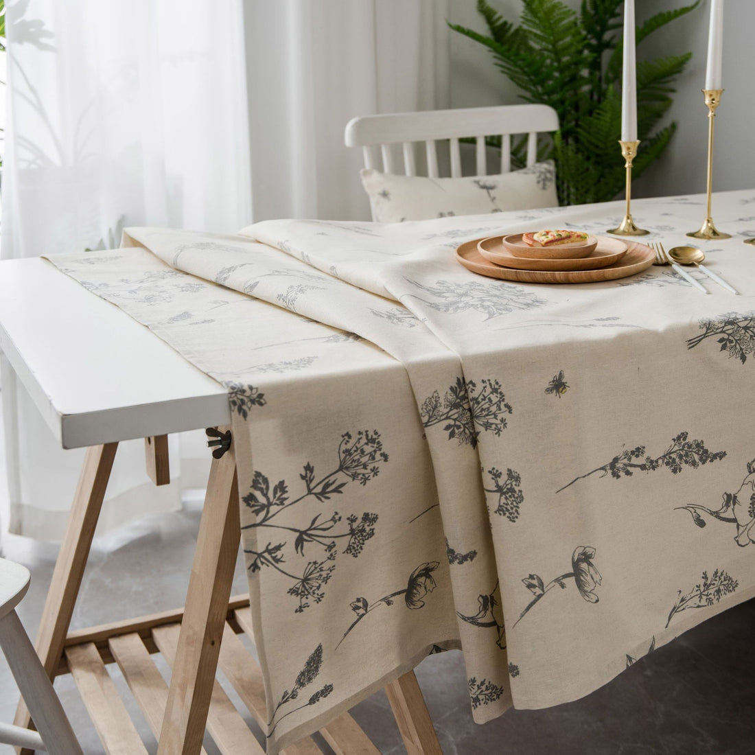 Grey Flower Sketch Print Tablecloth